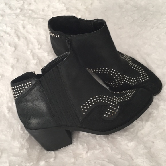 Lucky Brand Western Bootie - Picture 1 of 8